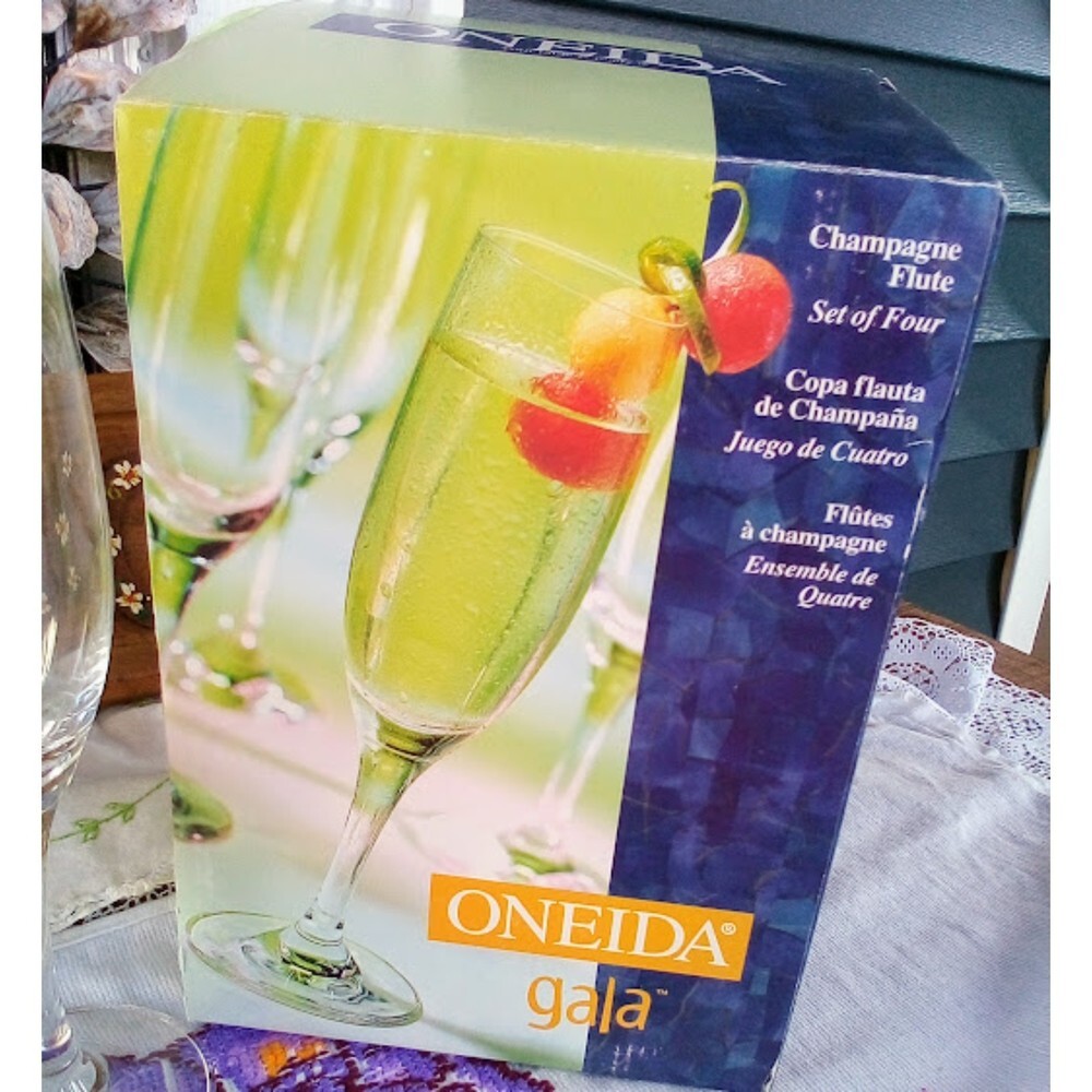 Oneida Gala Champaign Flute Set of 4 glasses wedding celebration 1998 Germany
